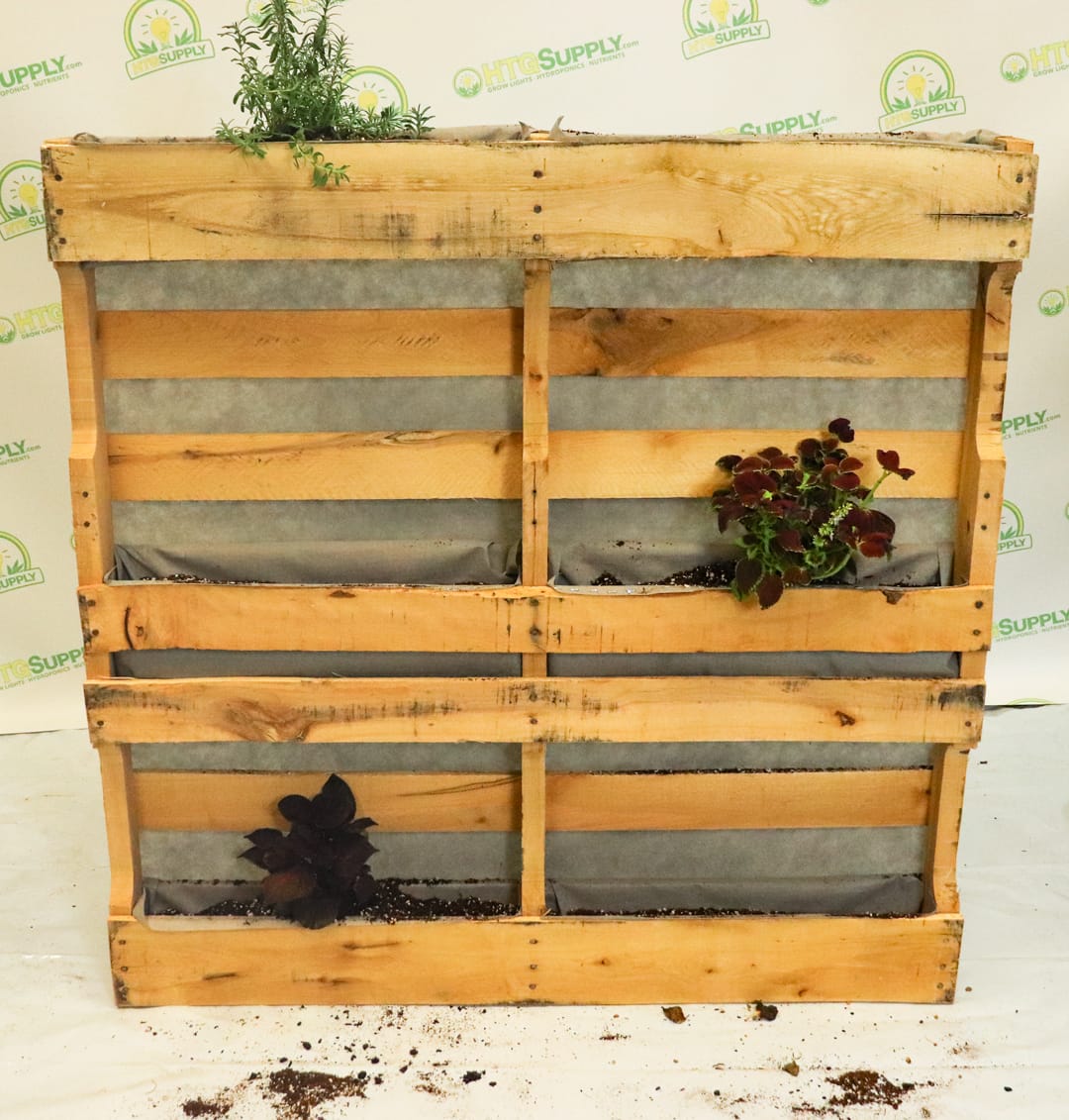 DIY Pallet Garden - For Under 15 Dollars